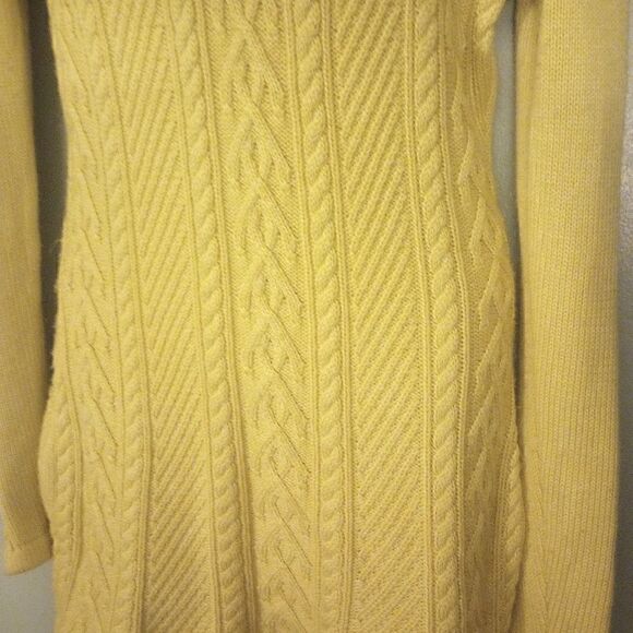 Cable knit turtle/cowl neck tunic viscose and nylon sweater/dress - Picture 8 of 12